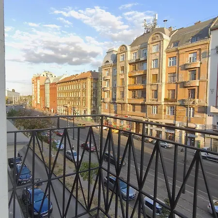 In Baross Budapest