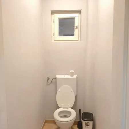 Quarto em Acomodações Particulares In Baross *